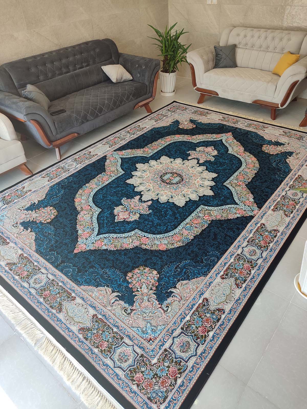 فرش ماشینی 700 شانه طرح کارینا