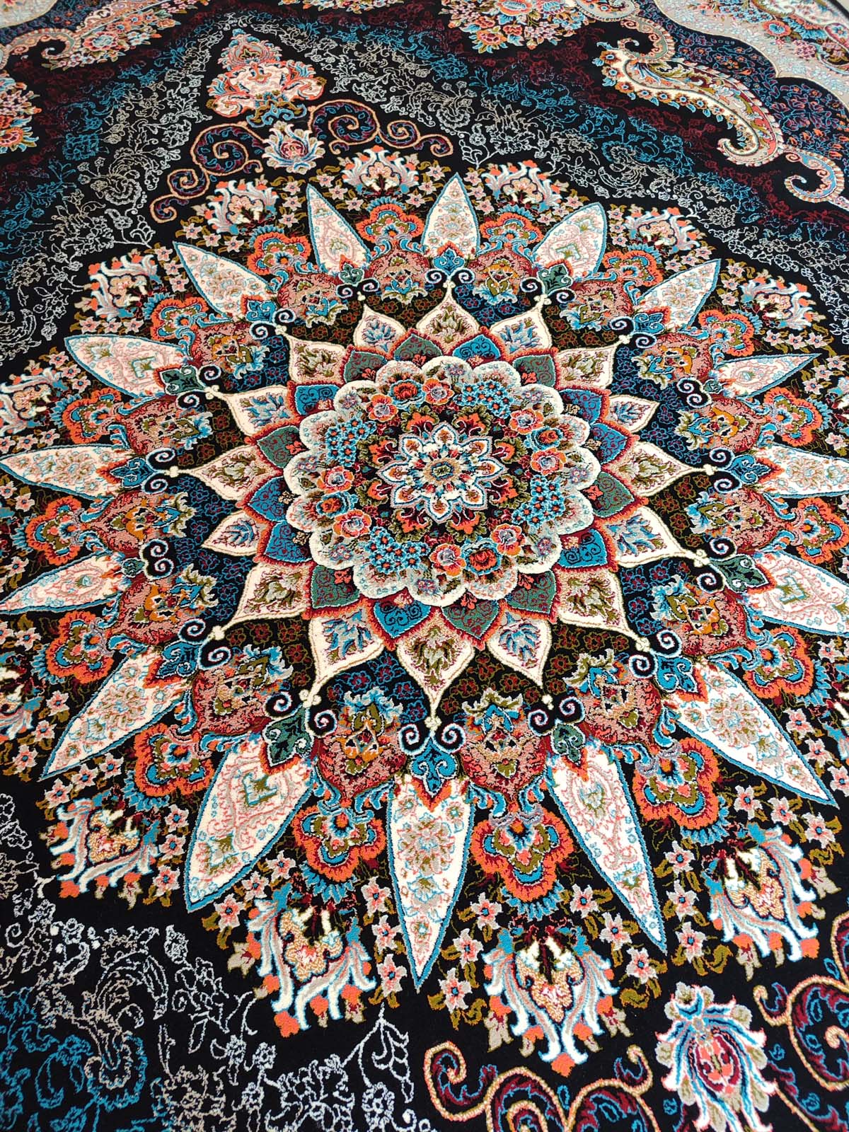 فرش ماشینی 700 شانه طرح سیرنگ