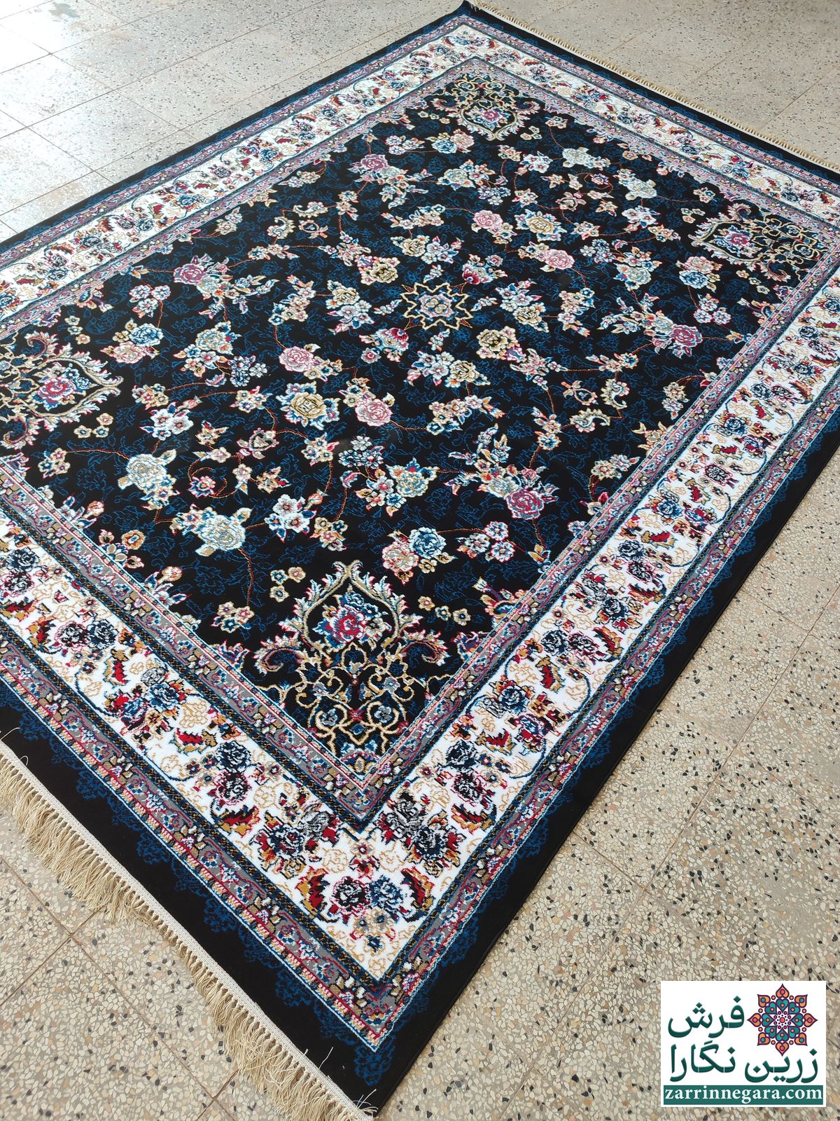 گیلدا سرمه ای