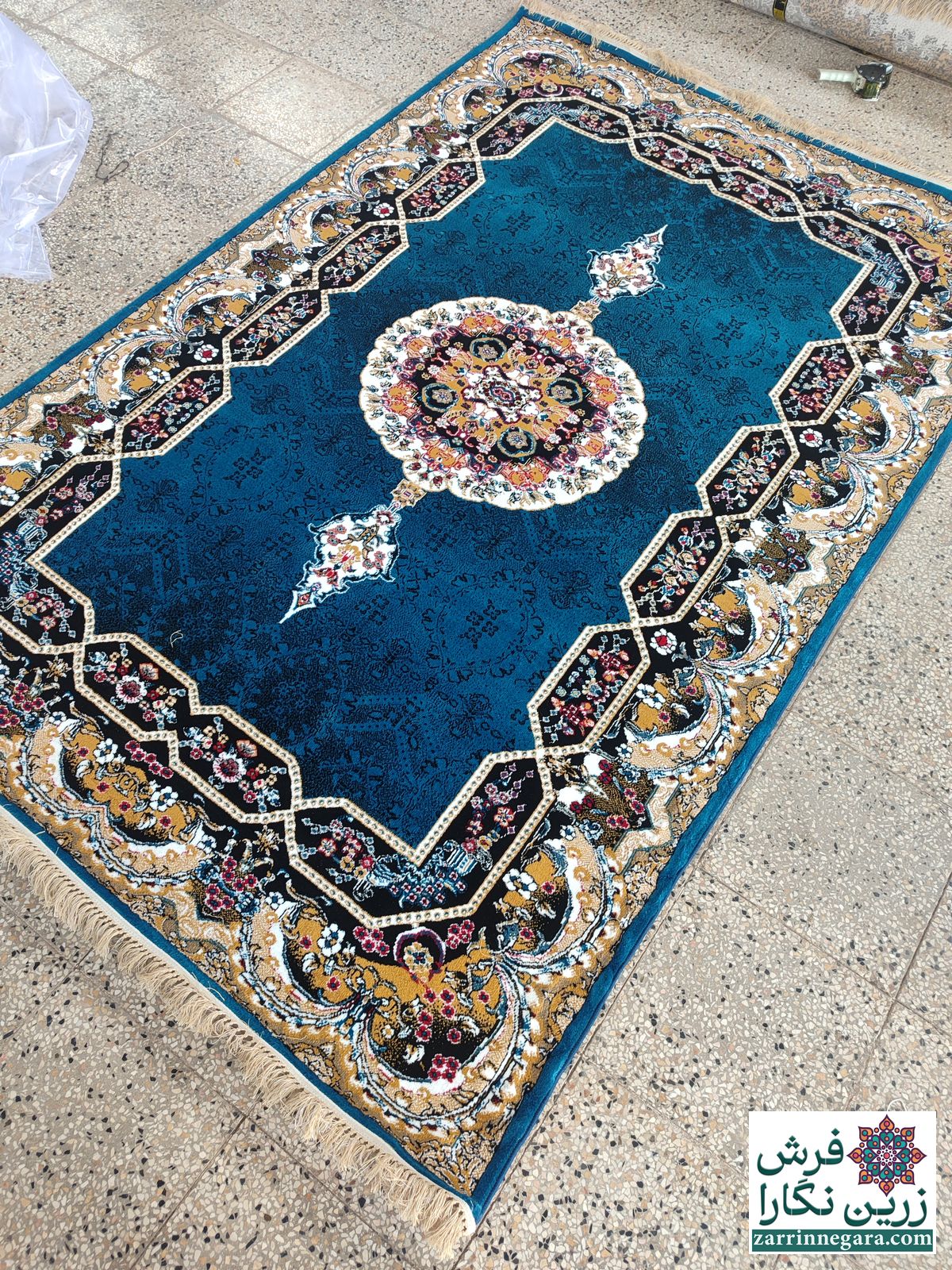 هالیدی آبی