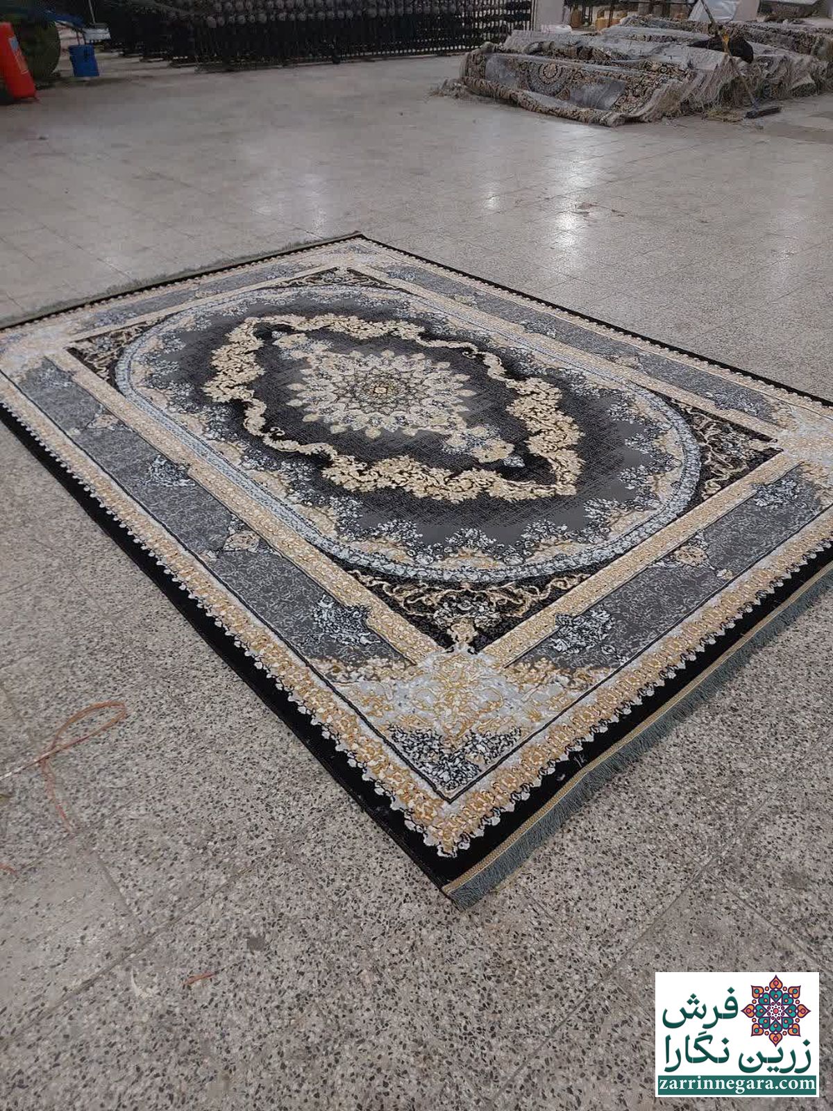 کارن مشکی