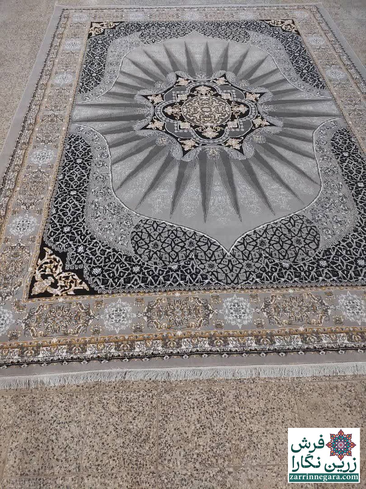 خورشید نقره ای