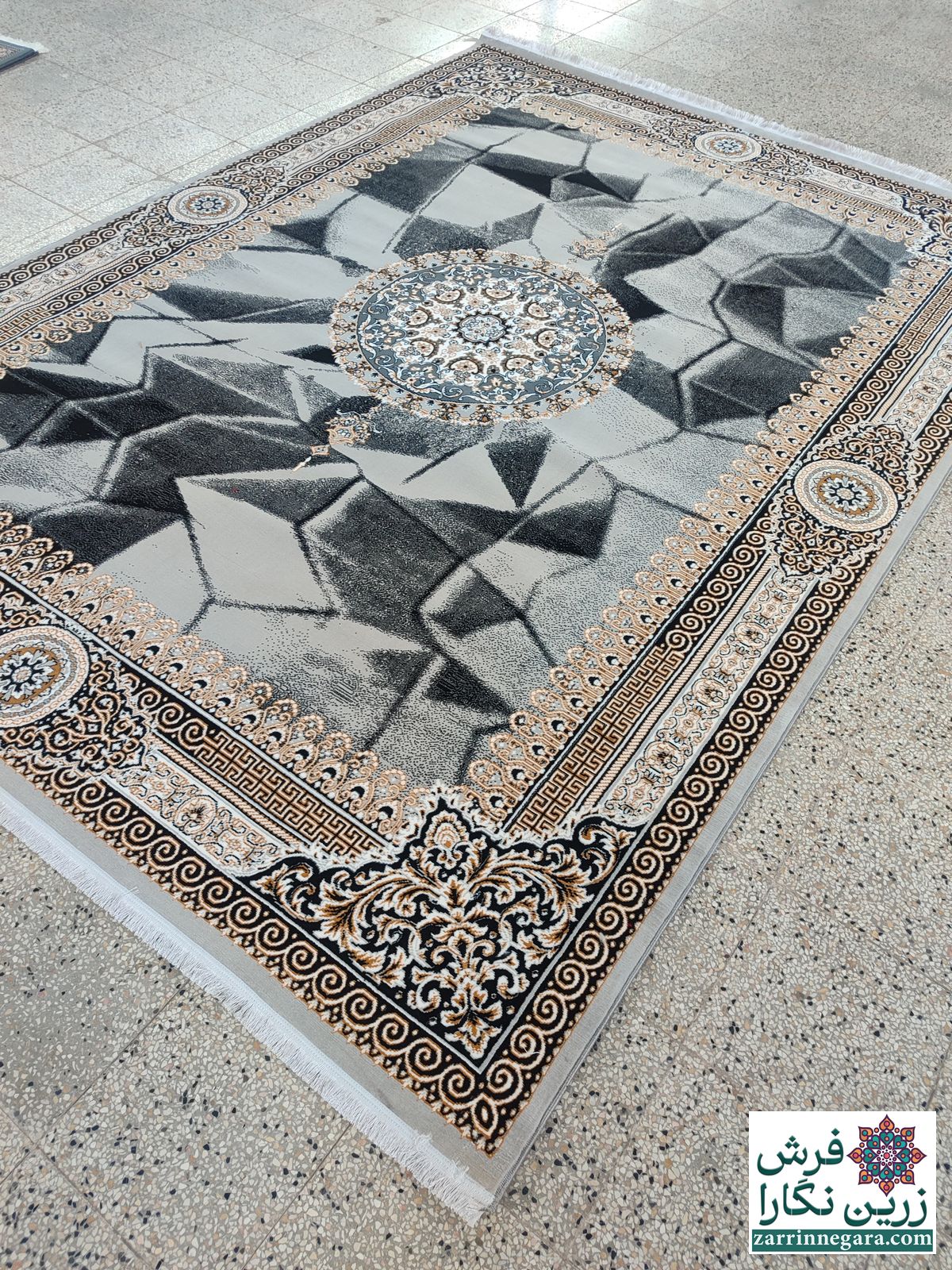 مرمر نقره ای