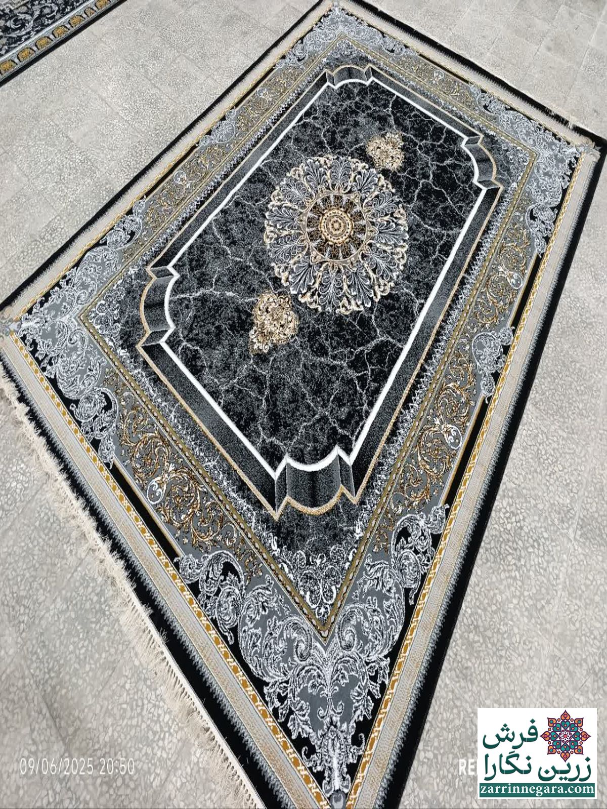 پناه مشکی
